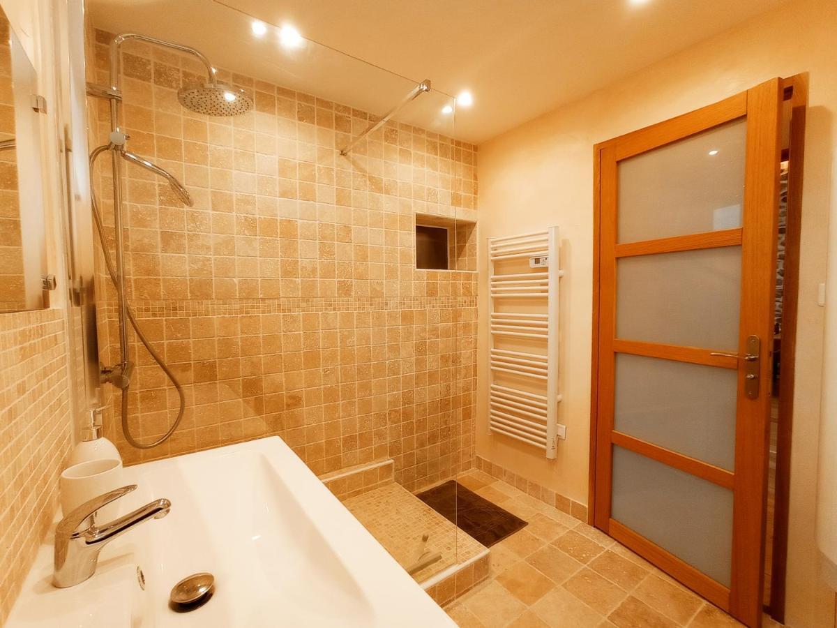 La Grange De Marie A St Angel - Magnifique Grange Renovee En Loft Pour 1 A 6 Pers Villa Saint-Angel  Exterior photo